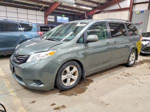 Toyota Sienna LE 3.5L 6 2014