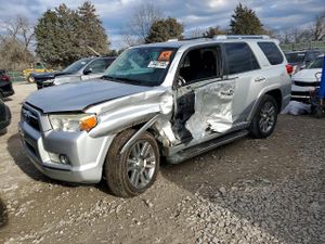 Toyota 4Runner SR5 4.0L 6 2011