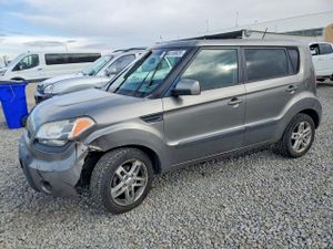 Kia Soul + 2.0L 4 2011