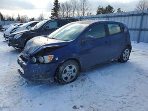 Chevrolet Aveo (Sonic) LS 1.8L 4 2014