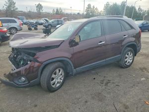 Kia Sorento LX 2.4L 4 2013