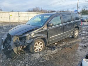 Chrysler Town & Country TOURING 3.6L 6 2013