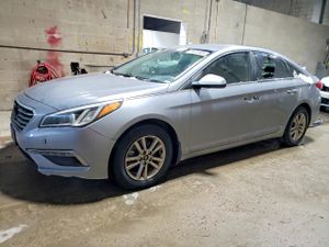 Hyundai Sonata SE 2.4L 4 2015