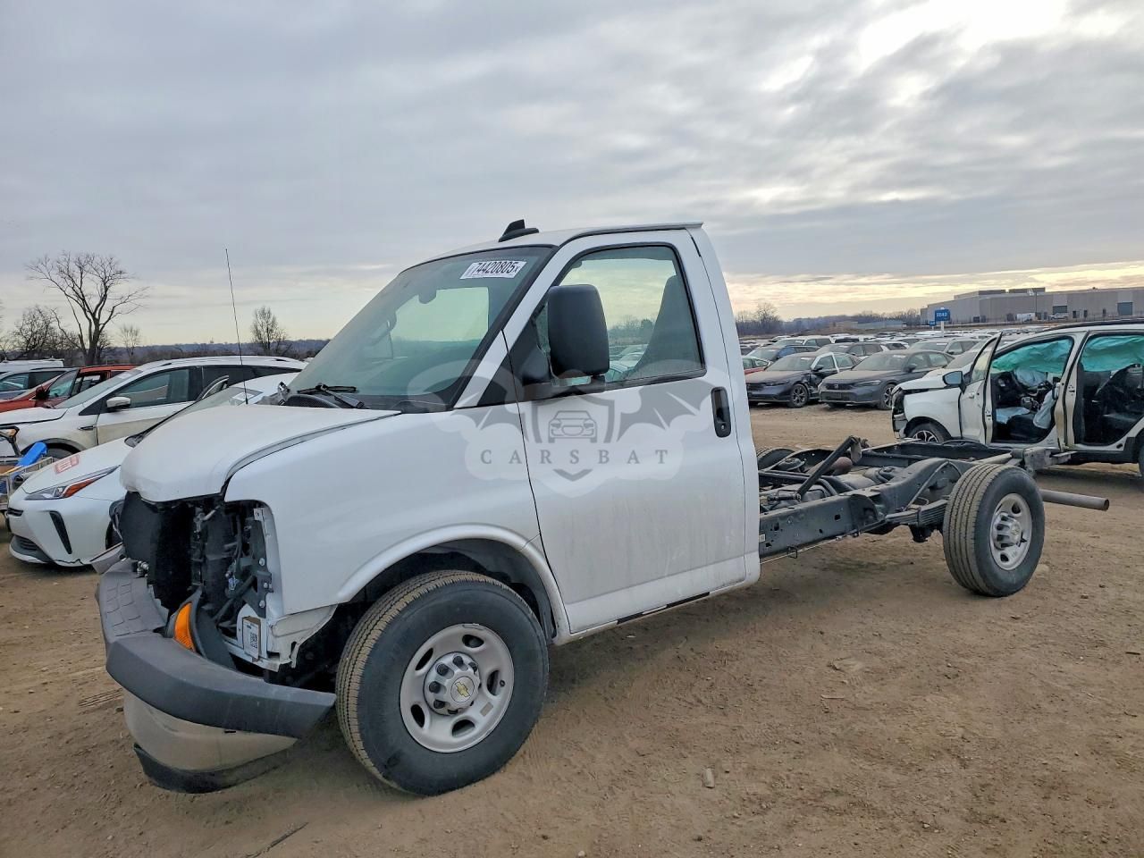 Chevrolet Express 6.6L 8 2024