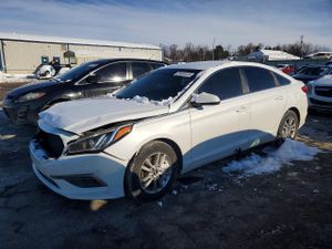Hyundai Sonata SE 2.4L 4 2015