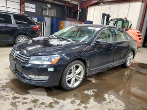 Volkswagen Passat SEL 2.0L 4 2012