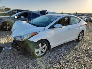 Hyundai Elantra GLS 1.8L 4 2013