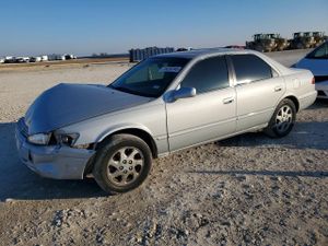 Toyota Camry LE 3.0L 6 1999
