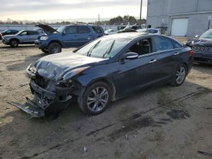 Hyundai Sonata SE 2.4L 4 2013