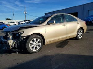 Toyota Camry BASE 2.5L 4 2011
