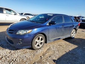 Toyota Corolla BASE 1.8L 4 2011