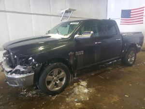 RAM 1500 SLT 5.7L 8 2015