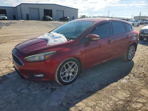 Ford Focus SE 2.0L 4 2015