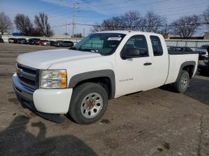 Chevrolet Silverado 1500 C1500 4.8L 8 2011