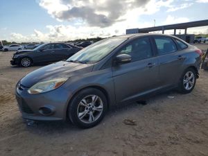 Ford Focus SE 2.0L 4 2013