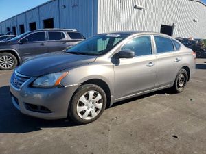 Nissan Sentra S 1.8L 4 2015