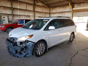 Toyota Sienna XLE 3.5L 6 2013
