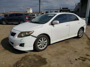 Toyota Corolla BASE 1.8L 4 2010