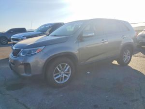 Kia Sorento LX 2.4L 4 2015
