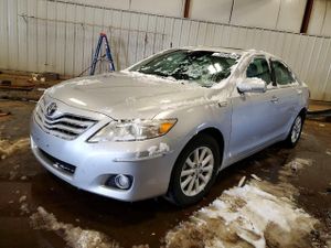 Toyota Camry BASE 2.5L 4 2011