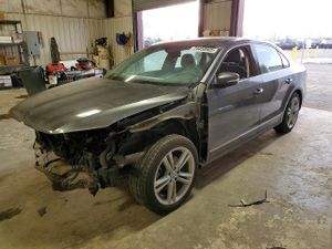 Volkswagen Passat SEL 2 L 4 2015