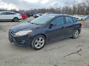 Ford Focus SE 2.0L 4 2014