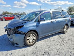 Toyota Sienna XLE 3.5L 6 2014