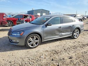 Volkswagen Passat SEL 2.0L 4 2013