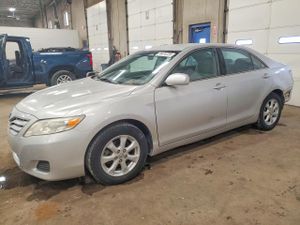 Toyota Camry BASE 2.5L 4 2011