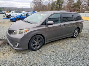 Toyota Sienna SPORT 3.5L 6 2011