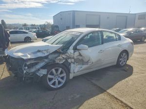 Nissan Altima BASE 2.5L 4 2010