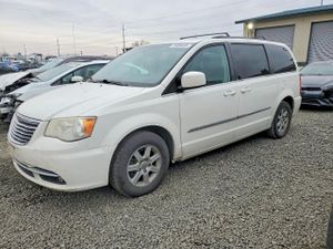 Chrysler Town & Country TOURING 3.6L 6 2013