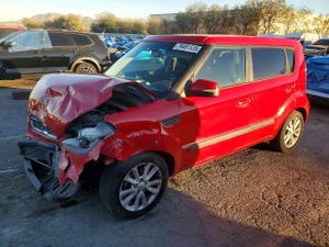 Kia Soul + 2.0L 4 2013