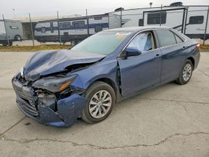 Toyota Camry LE 2.5L 4 2015