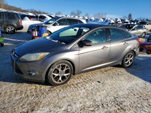 Ford Focus SE 2.0L 4 2014
