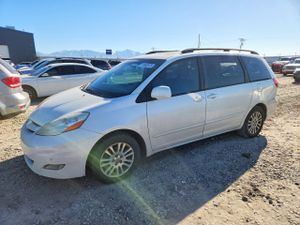 Toyota Sienna XLE 3.5L 6 2009