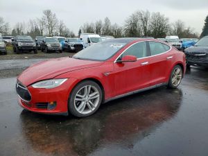Tesla Model S 2015