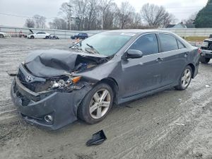 Toyota Camry L 2.5L 4 2014
