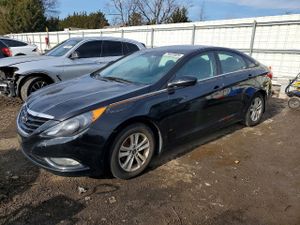 Hyundai Sonata GLS 2.4L 4 2013