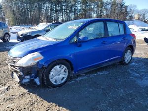 Nissan Versa S 1.8L 4 2011