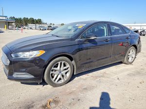 Ford Fusion SE 2.5L 4 2014