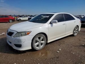 Toyota Camry BASE 2.5L 4 2011