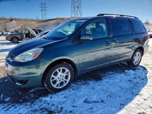 Toyota Sienna XLE 3.3L 6 2004