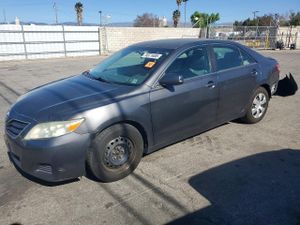 Toyota Camry BASE 2.5L 4 2011