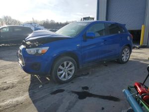 Mitsubishi Outlander ES 2.0L 4 2015