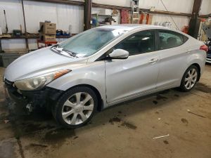 Hyundai Elantra GLS 1.8L 4 2013