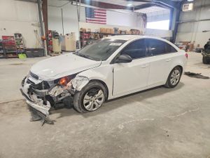Chevrolet Cruze LS 1.8L 4 2015