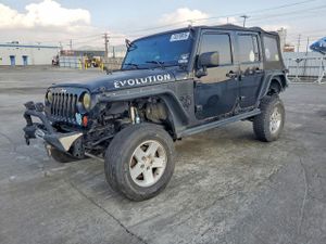 Jeep Wrangler SAHARA 3.8L 6 2010