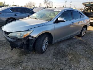 Toyota Camry LE 2.5L 4 2015