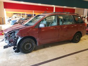 Toyota Sienna 3.5L 6 2010
